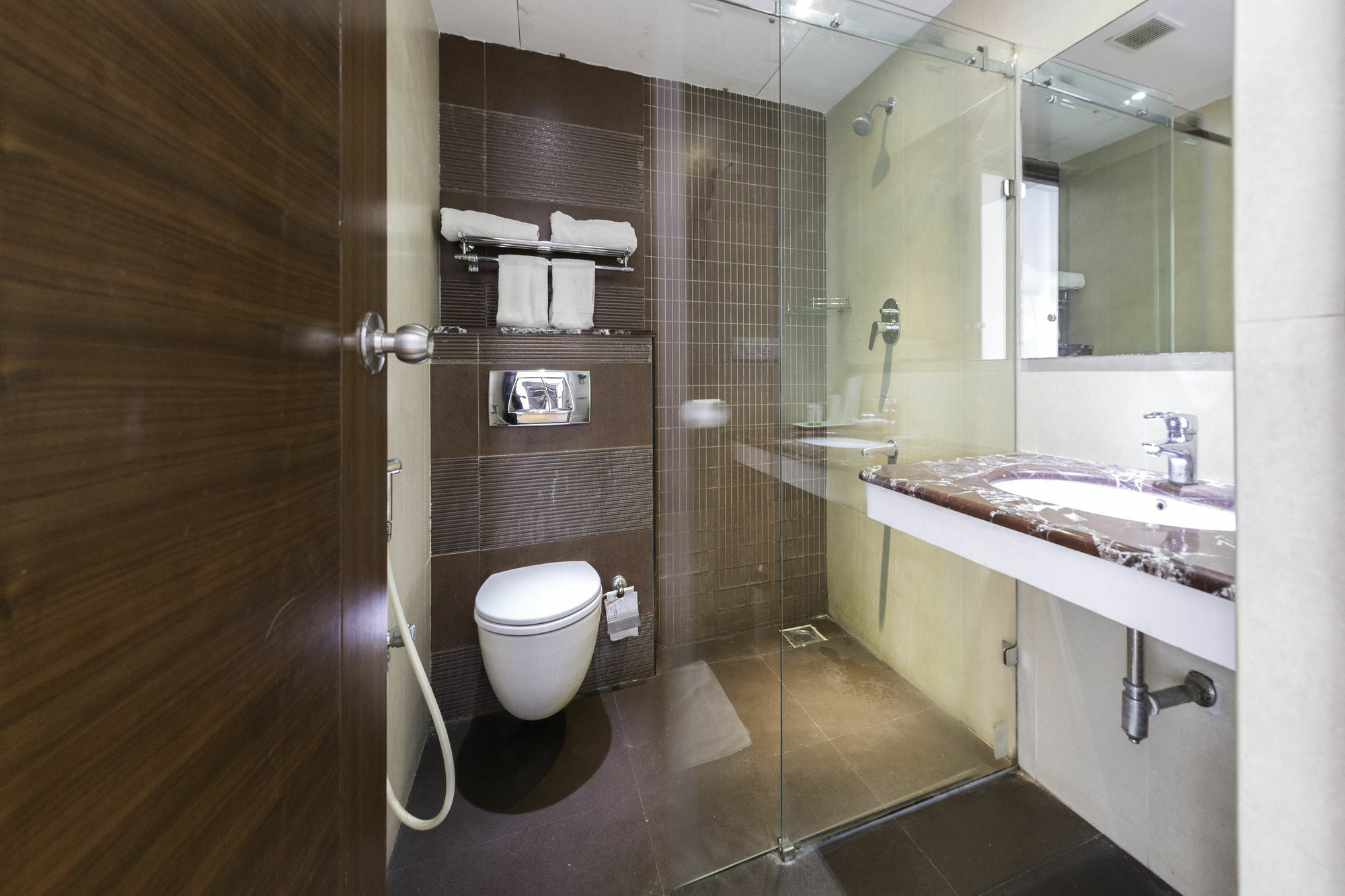 Treebo Trend J'S Five Two Boutique Hotel Chennai Exterior foto