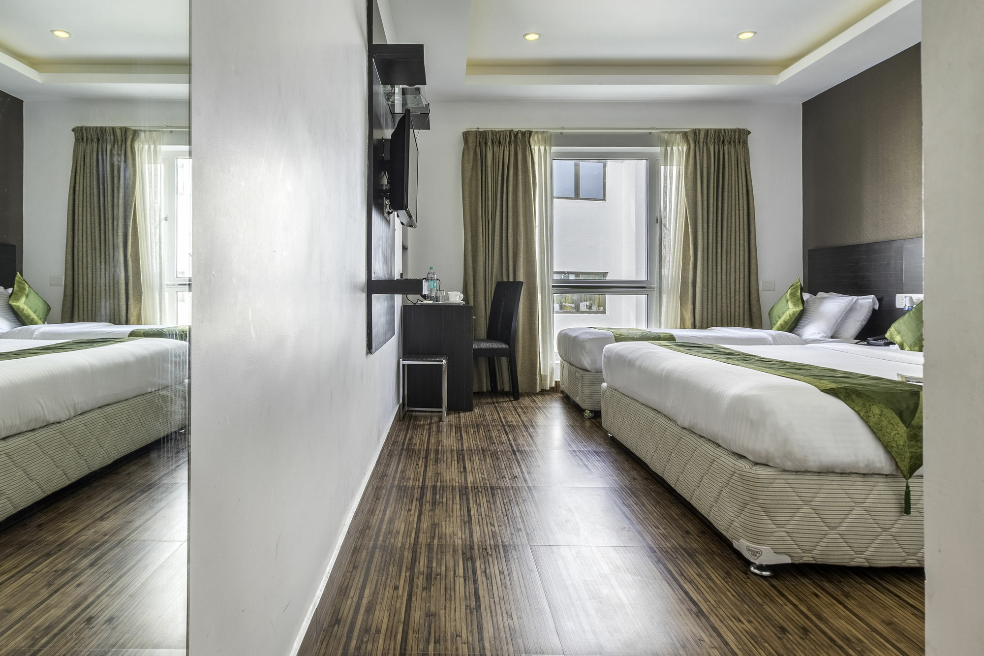 Treebo Trend J'S Five Two Boutique Hotel Chennai Exterior foto