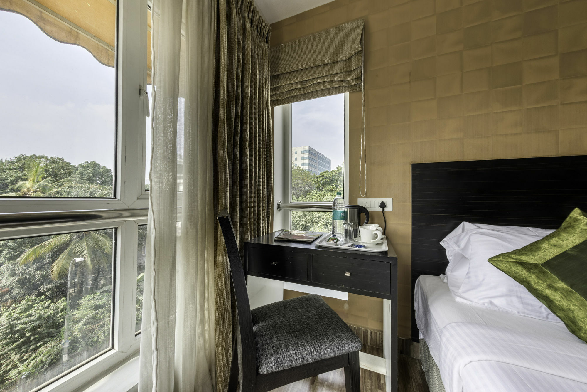 Treebo Trend J'S Five Two Boutique Hotel Chennai Exterior foto