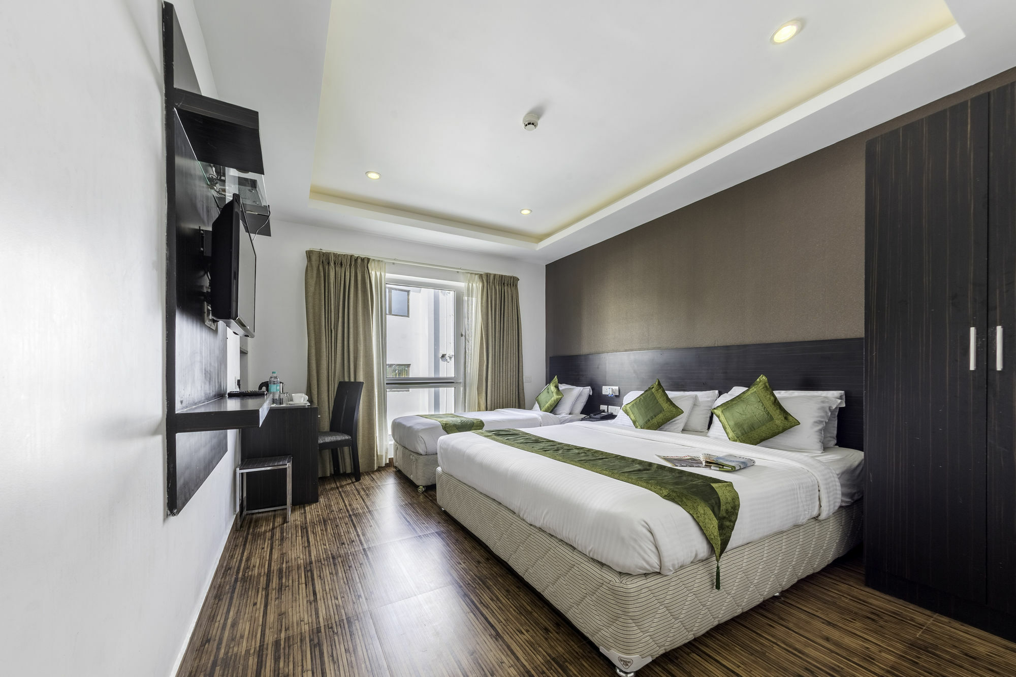 Treebo Trend J'S Five Two Boutique Hotel Chennai Exterior foto